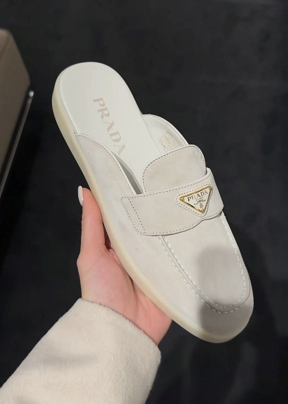 Prada Сабо
