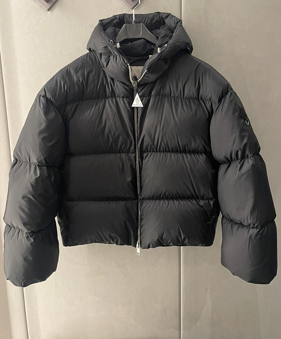 Moncler Пуховик