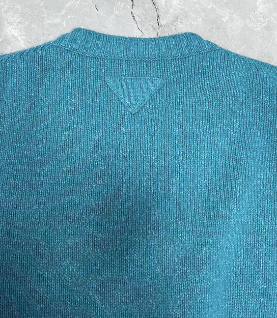 Prada Пуловер