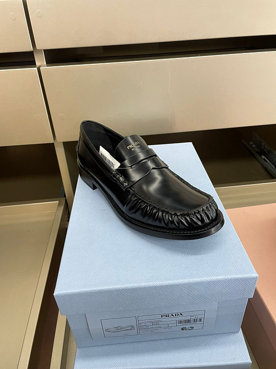 Prada Лоферы