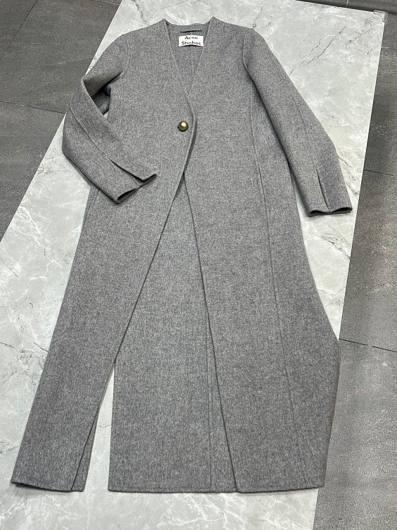 Acne Пальто
