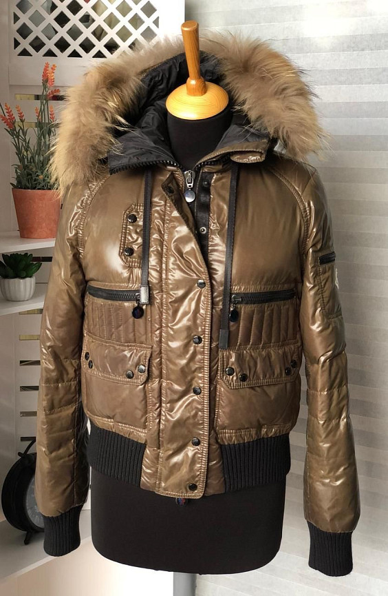 Moncler Пуховик
