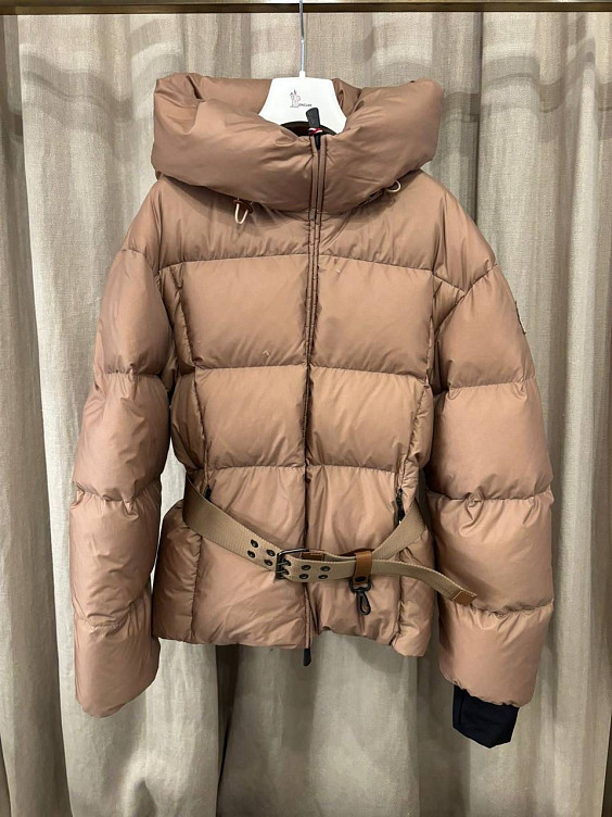 Moncler Пуховик