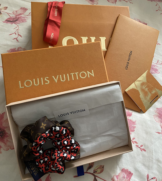 Louis Vuitton Резинка для волос