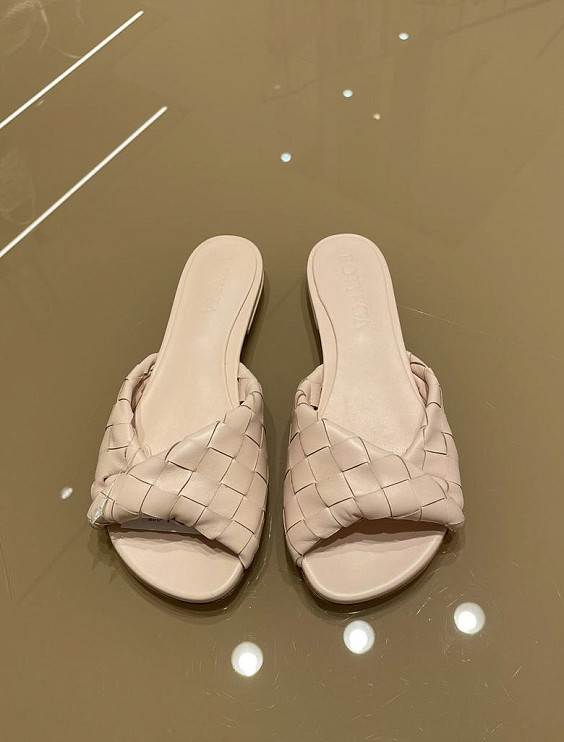 Bottega Veneta Сабо