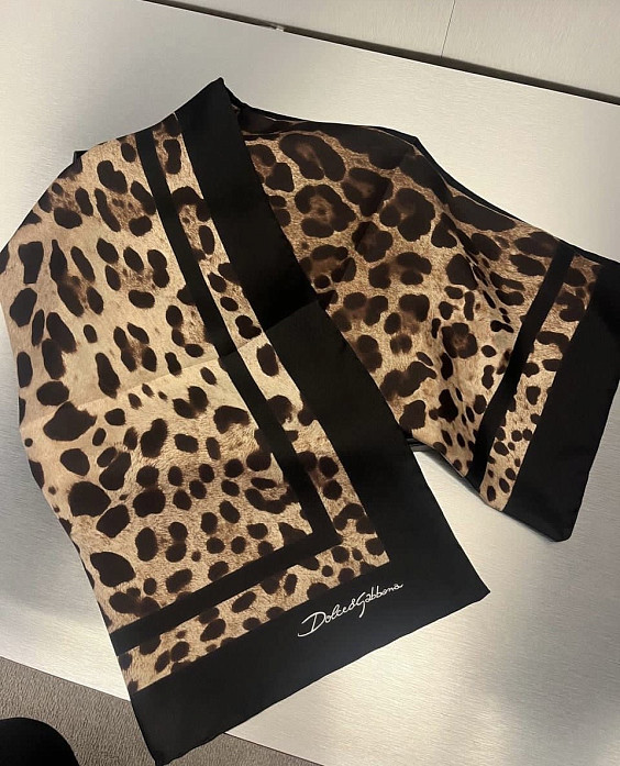Dolce & Gabbana Шаль
