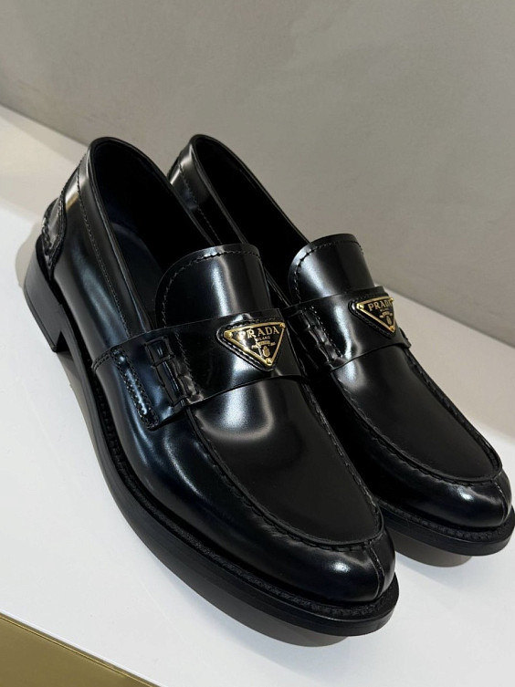 Prada Лоферы