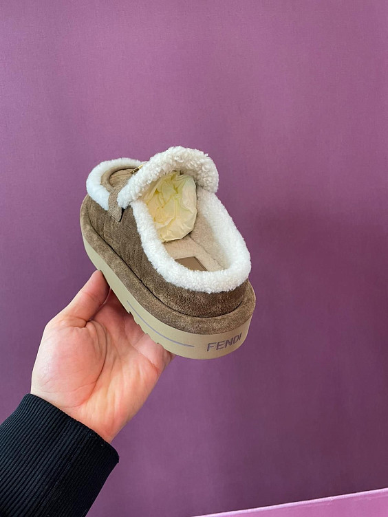 Fendi Сабо