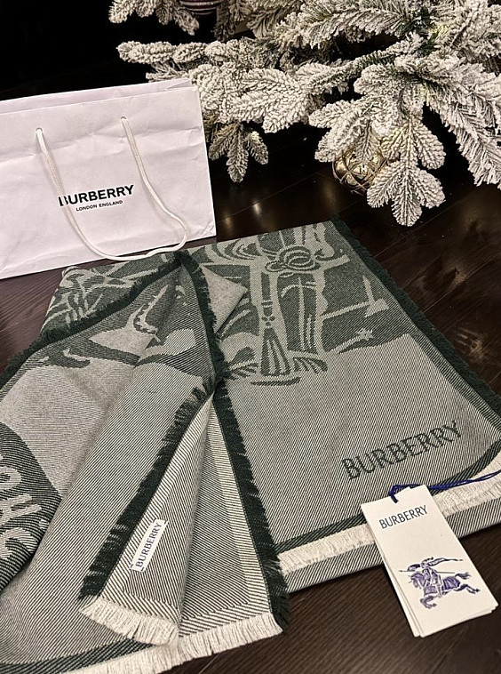 Burberry Палантин