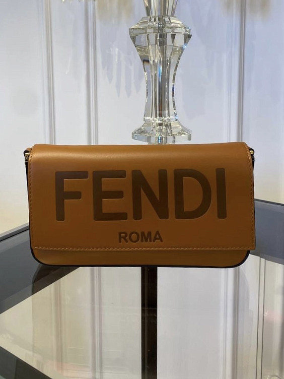 Fendi Клатч