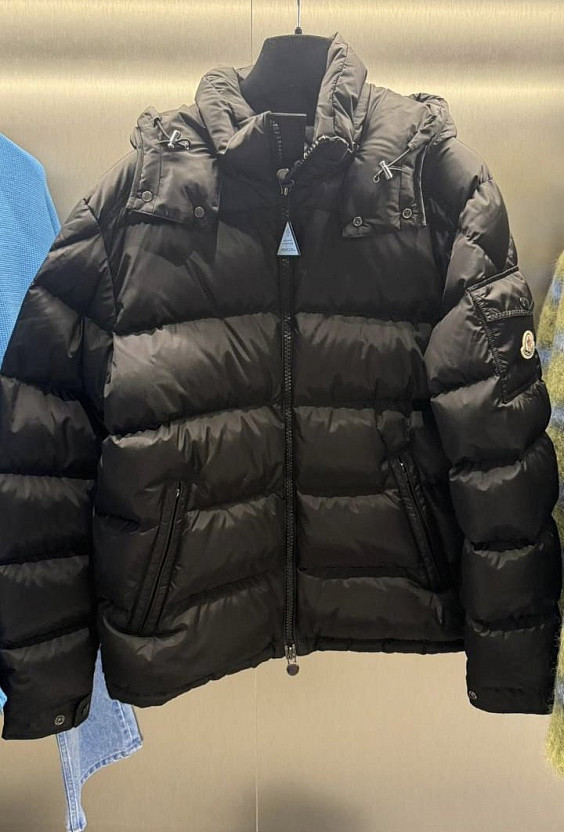 Moncler Пуховик