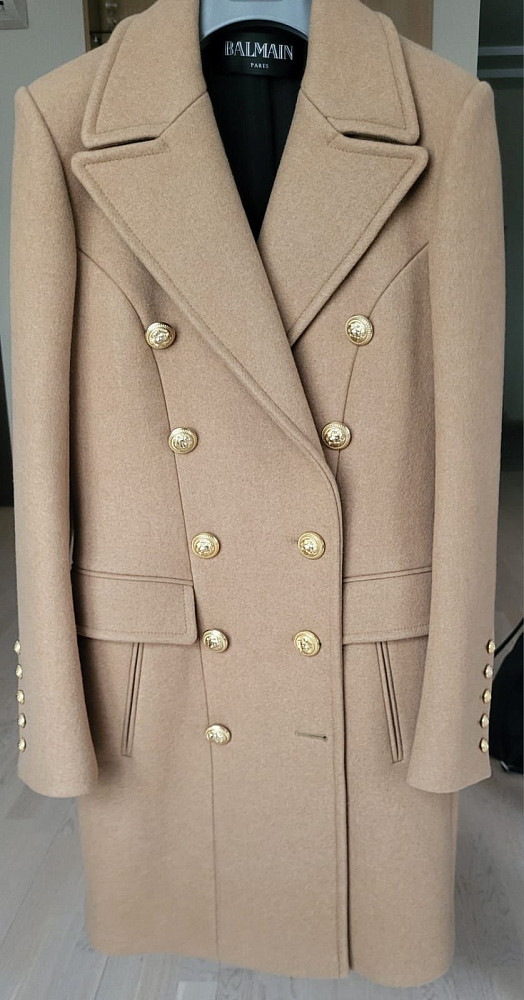 Balmain Пальто