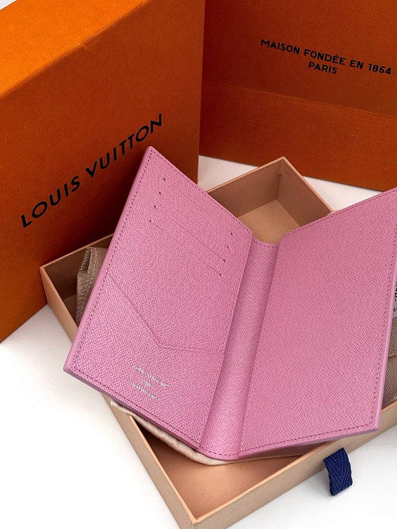 Louis Vuitton Обложка на паспорт
