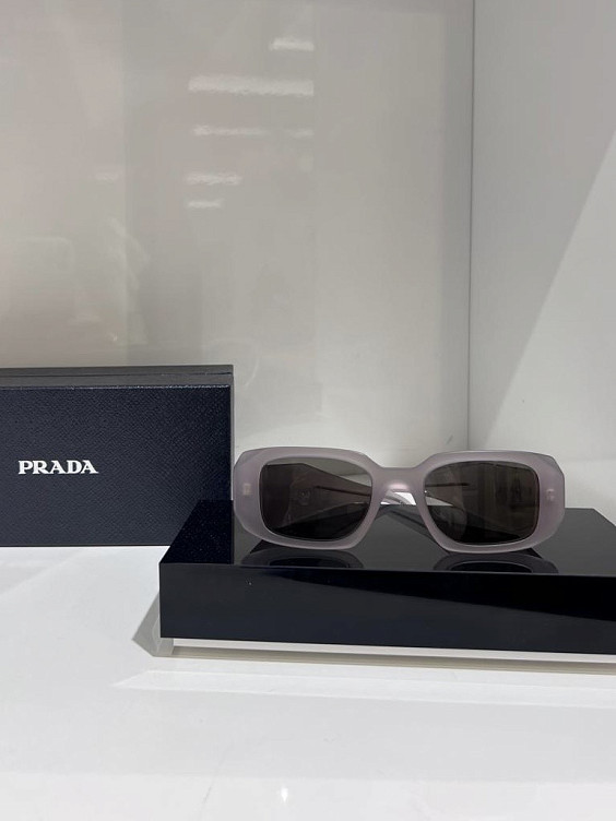 Prada Очки