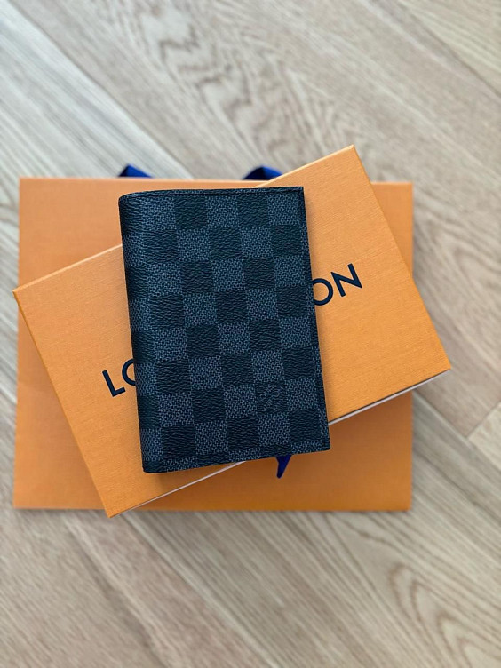 Louis Vuitton Обложка на паспорт