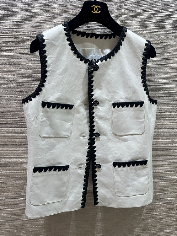 Chanel Жилетка