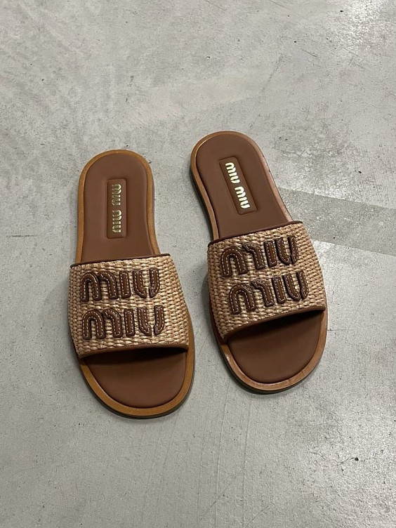 Miu Miu Шлёпки