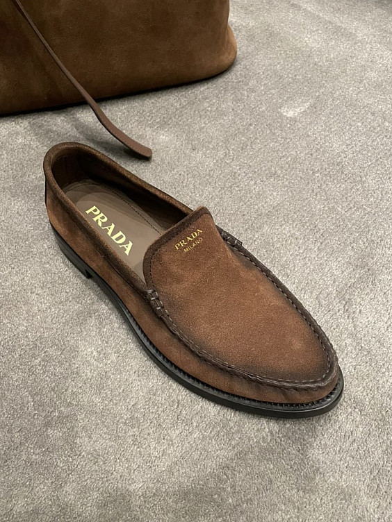 Prada Лоферы