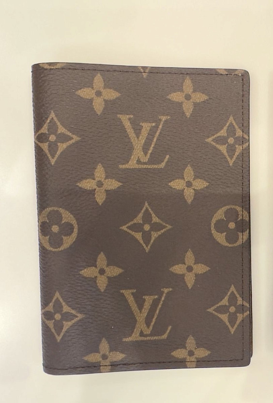 Louis Vuitton Обложка на паспорт