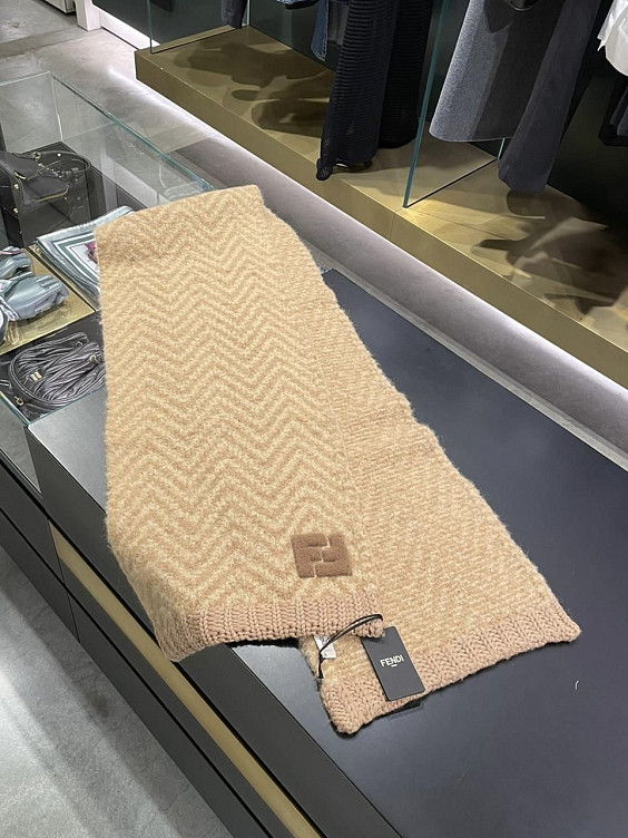 Fendi Шарф