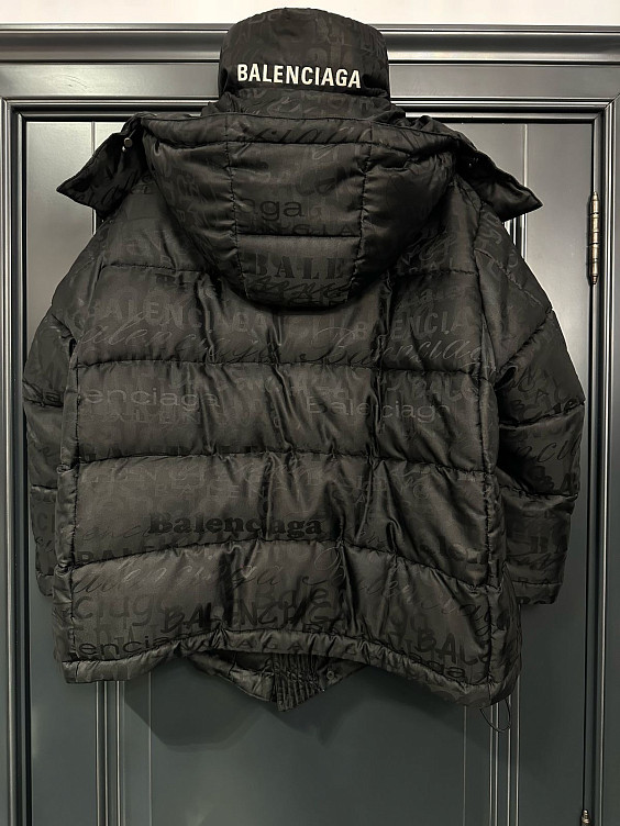 Balenciaga Пуховик