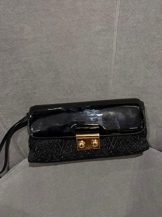 Louis Vuitton Клатч