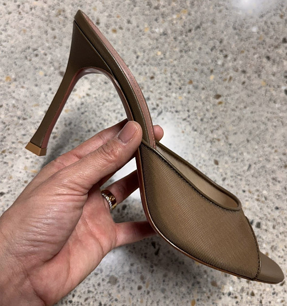 Amina Muaddi Мюли