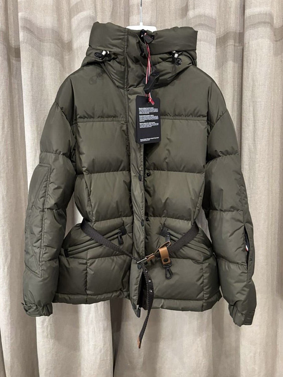 Moncler Пуховик