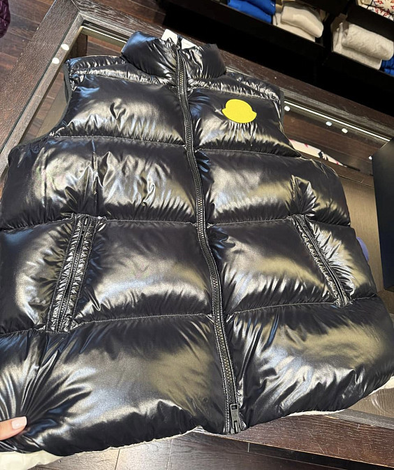 Moncler Жилетка