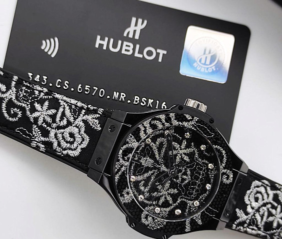 Hublot Часы