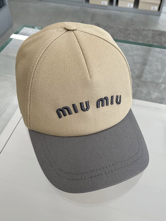 Miu Miu Кепка