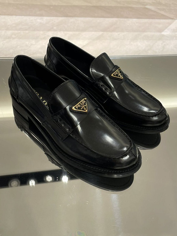 Prada Лоферы