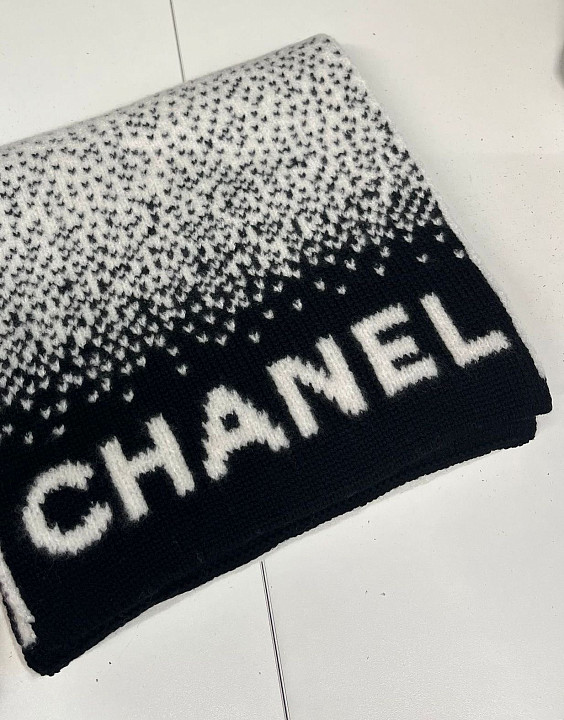 Chanel Шапка и шарф