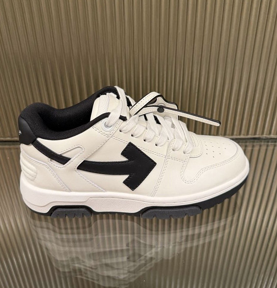 Off-white Кроссовки