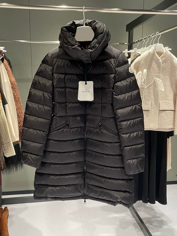 Moncler Пуховик