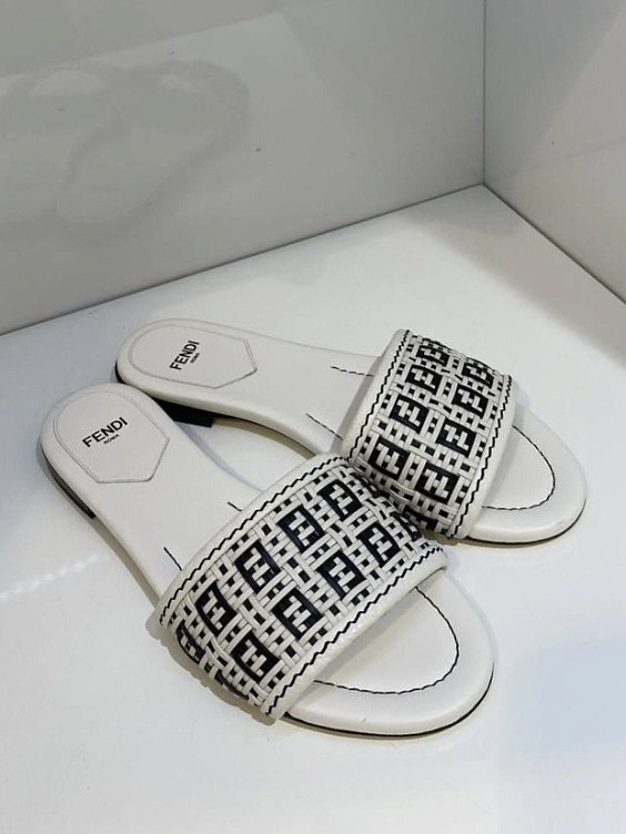 Fendi Шлёпки