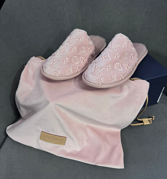 Louis Vuitton Домашние тапочки