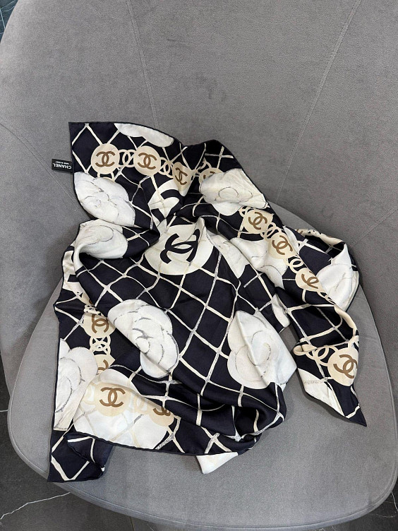 Chanel Платок