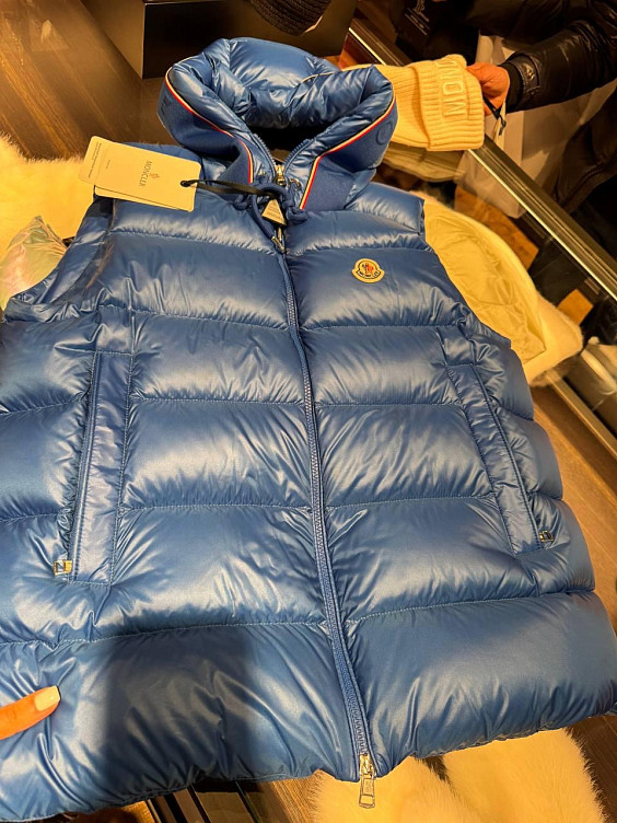 Moncler Жилетка