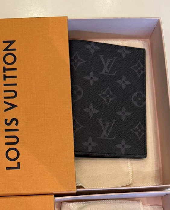 Louis Vuitton Обложка на паспорт