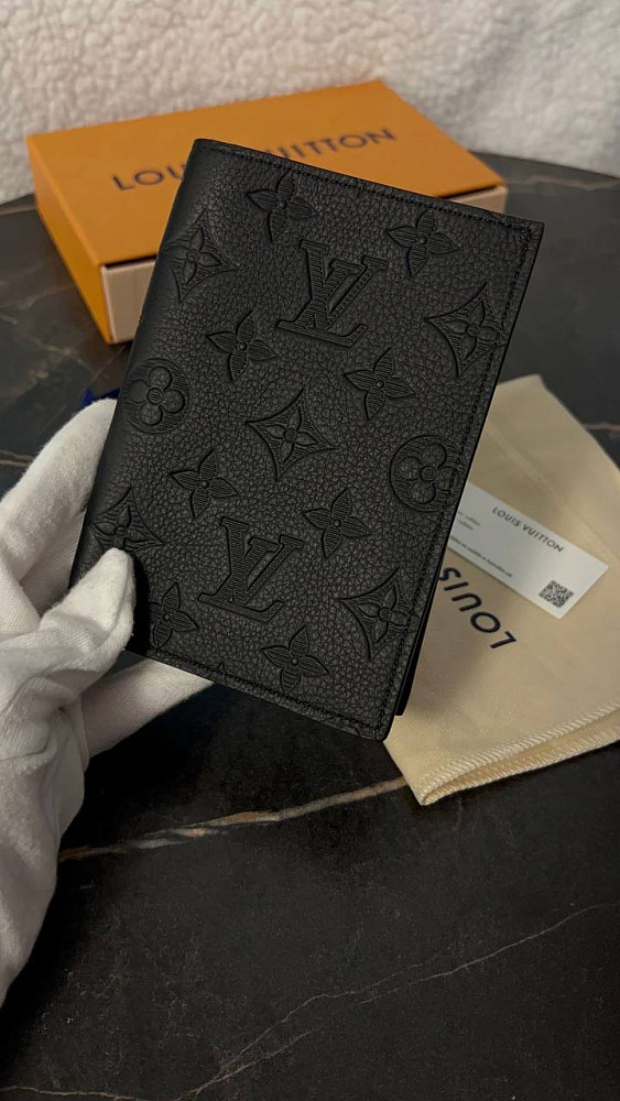 Louis Vuitton Обложка на паспорт