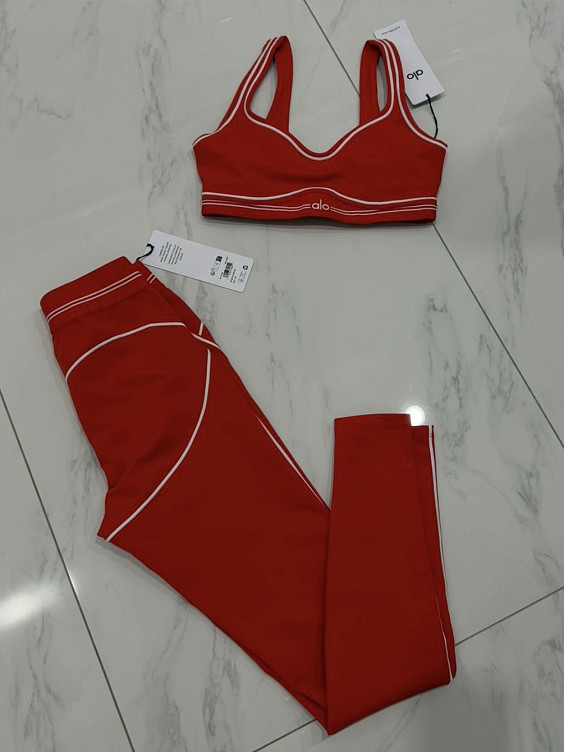 Alo Yoga Спортивный костюм
