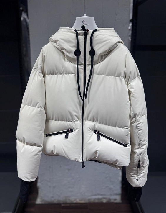 Moncler Пуховик