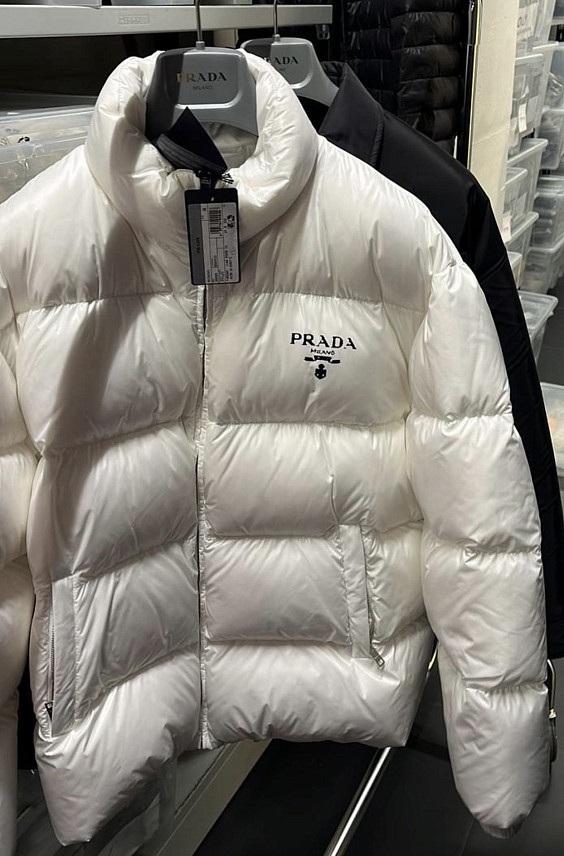 Prada Пуховик