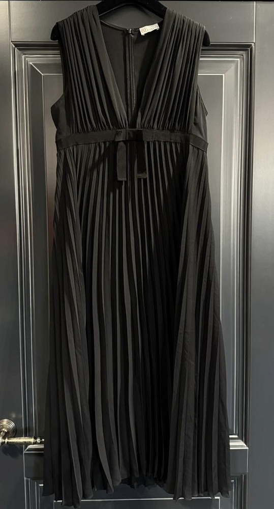 Red Valentino Платье