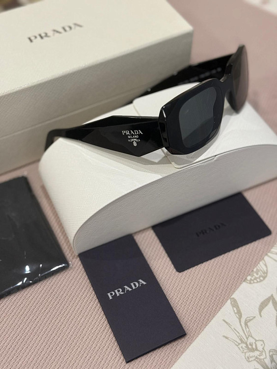 Prada Очки