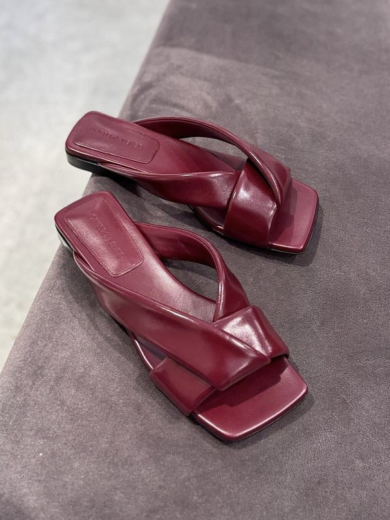 Bottega Veneta Сабо