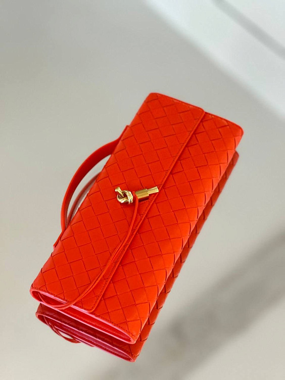 Bottega Veneta Клатч