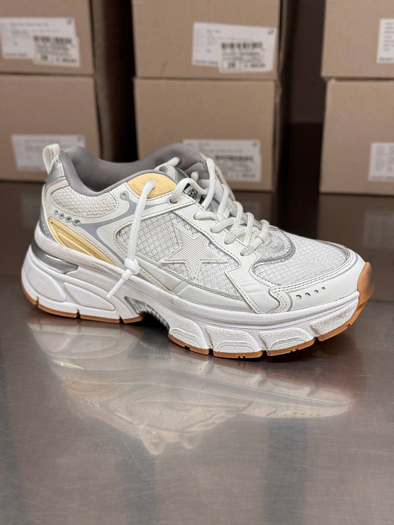 GOLDEN GOOSE Кроссовки