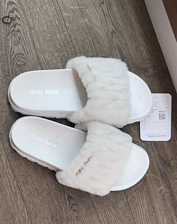 Miu Miu Шлёпки